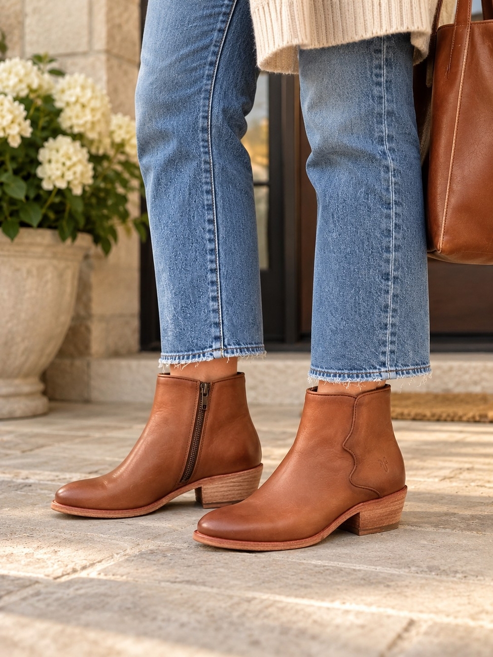 Frye Carson Piping Bootie 8 Caramel Leather Ankle Boots NIB $268